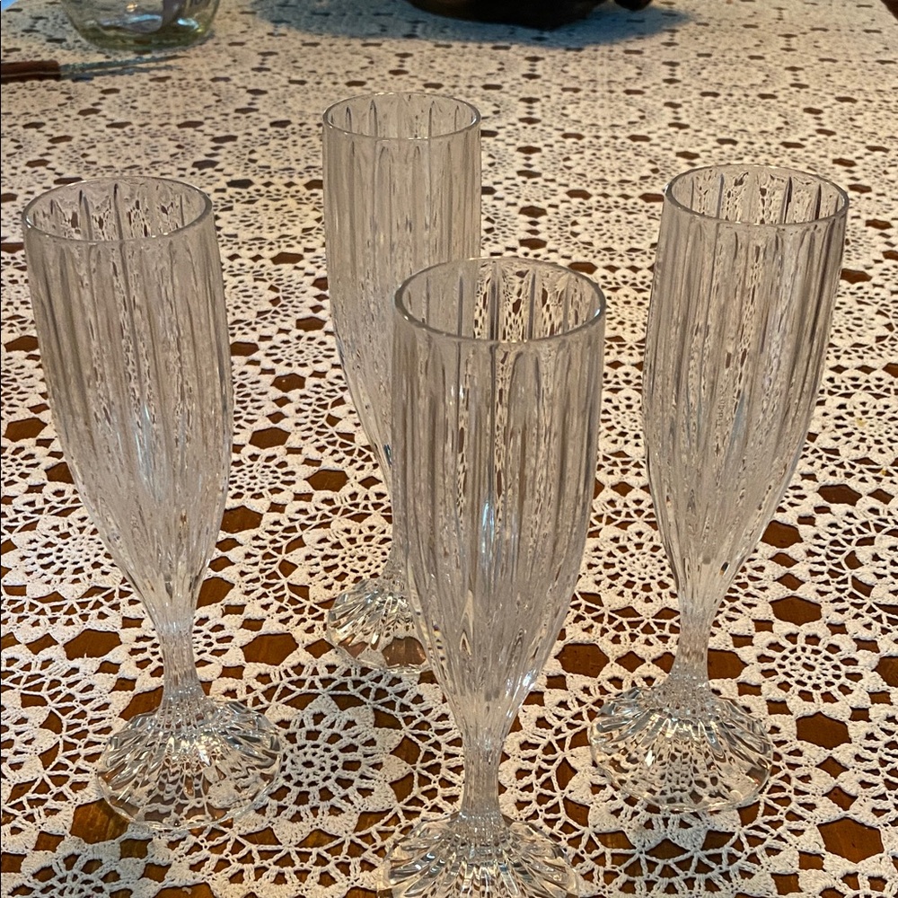Mikasa park lane fluted champagne glasses - set of 4 full lead crystal.
